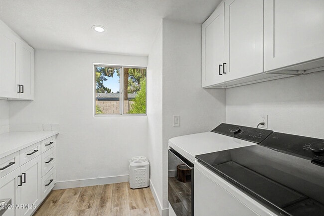 Building Photo - 5140 E Poinsettia Dr