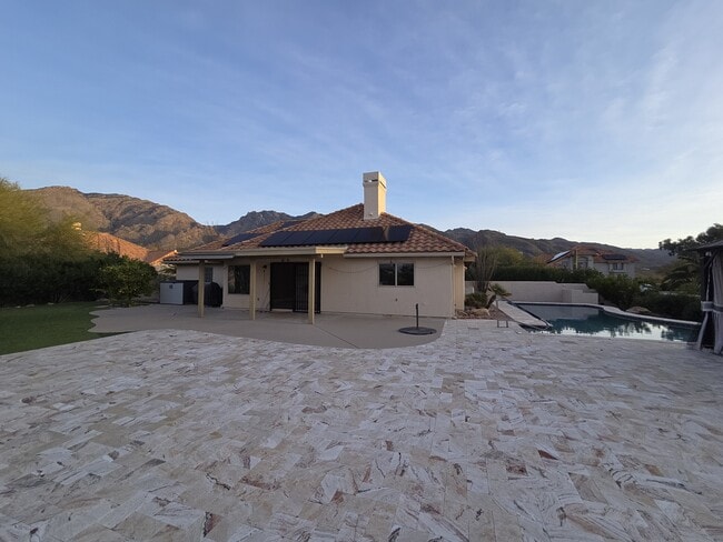 Building Photo - 6372 E Calle Cavillo