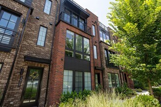 Building Photo - Luxury Reston Rental