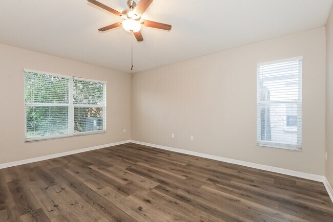 Building Photo - 9919 Stockbridge Dr