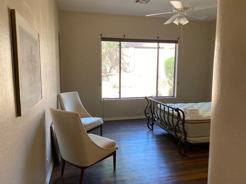 Building Photo - 7634 E San Fernando Dr