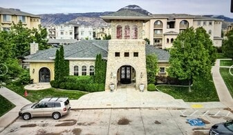 Building Photo - 930 N 980 W