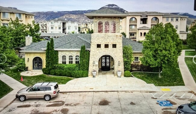 Building Photo - 930 N 980 W