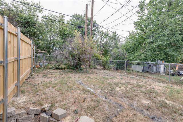 Building Photo - 5320 Lovell Ave