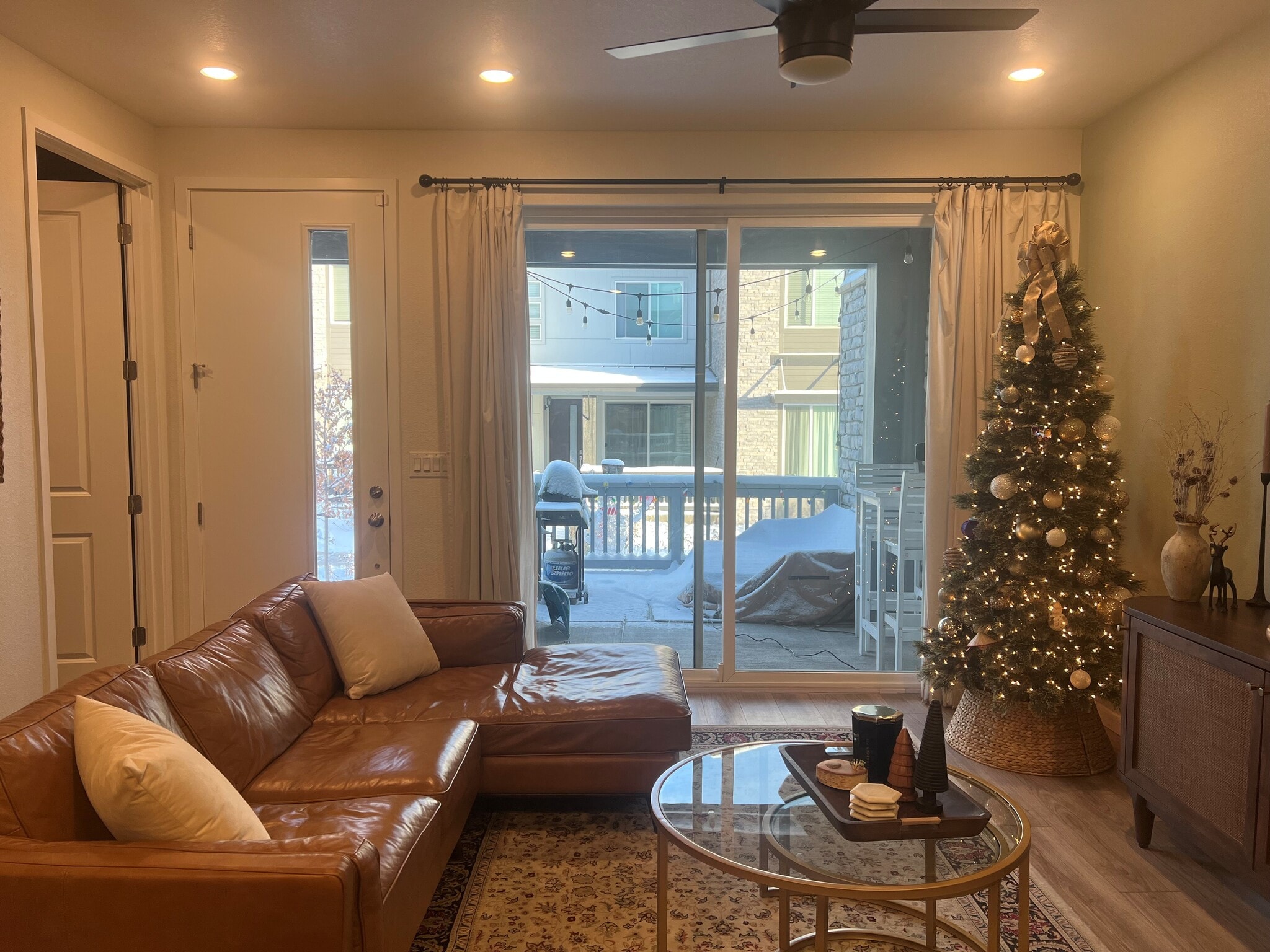 Building Photo - 7487 W Pacific Ln