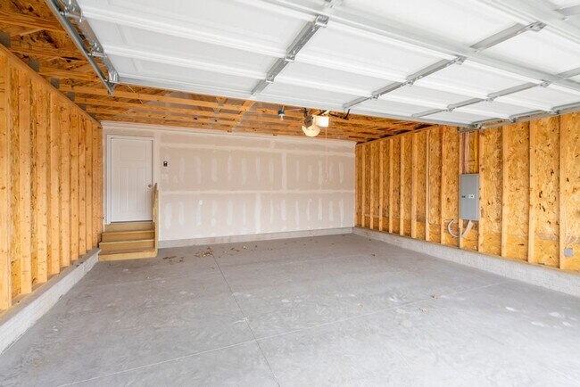Building Photo - 127 Axlewood Dr