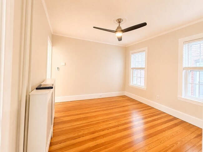 Building Photo - 48 Shawmut St