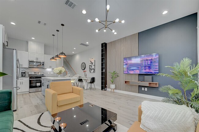 Building Photo - 2105 Sam Wilson St