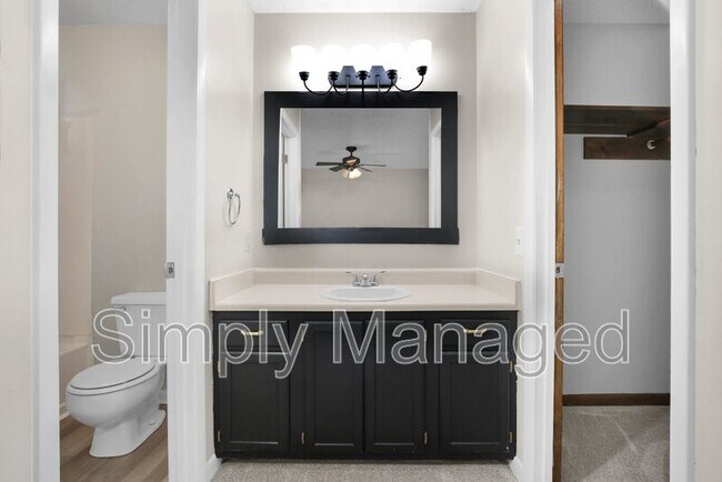 Building Photo - 7345 Pebblebrook Dr