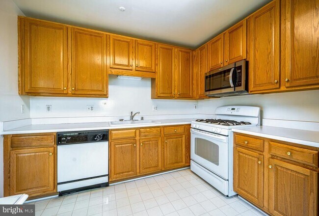 Building Photo - 5924 Terrapin Pl