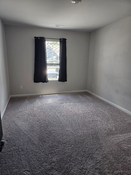 Primary Photo - 11743 Chatham Dr