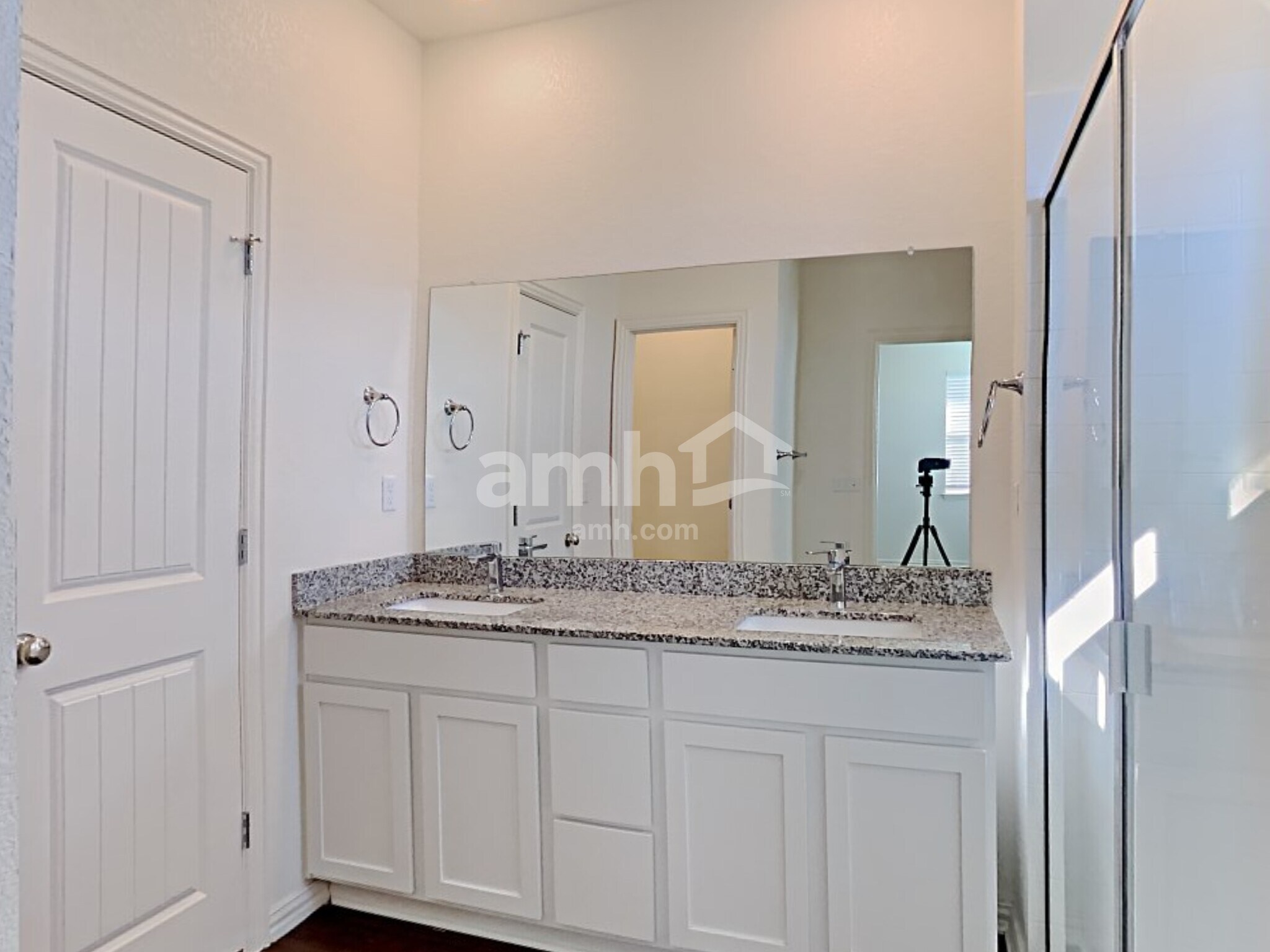 Building Photo - 2732 Geronimo Creek