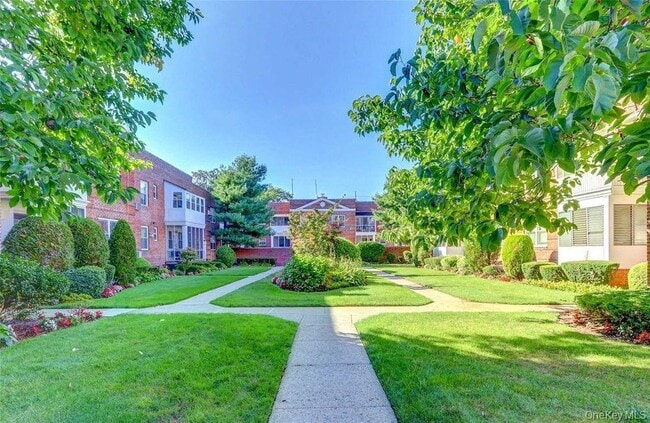 Building Photo - 284 Central Ave