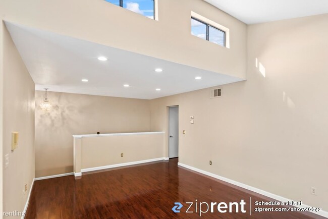 Building Photo - 2 br, 1.5 bath Condo - 209 Apollo, Hercule...