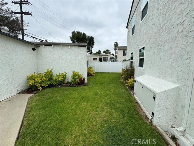 Building Photo - 4458 Linden Ave
