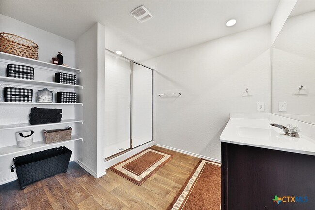 Building Photo - 801 Cinnamon Teal