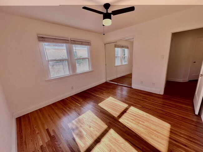 Building Photo - 4628 6th Ave