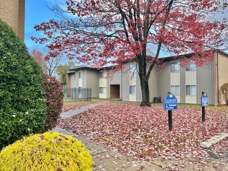 Glenview Apartments 1201 Marlowe Dr Clarksville IN 47129 Apartment