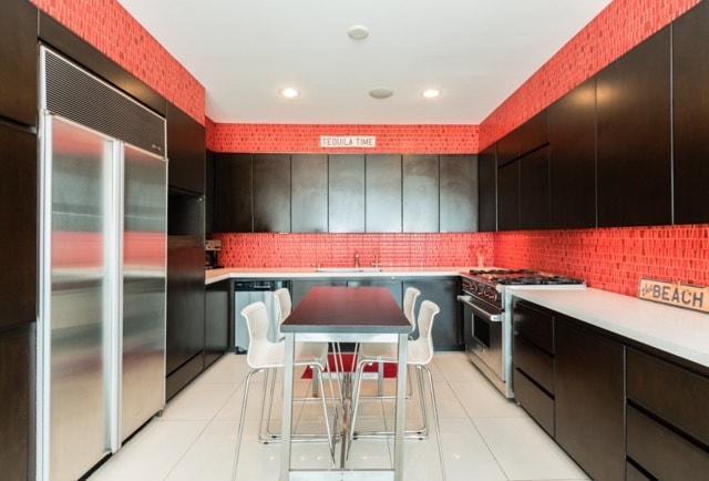 Kitchen - 5205 Ocean Front Walk