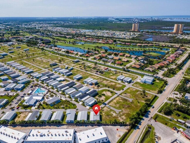 Building Photo - 11596 Palm Dr