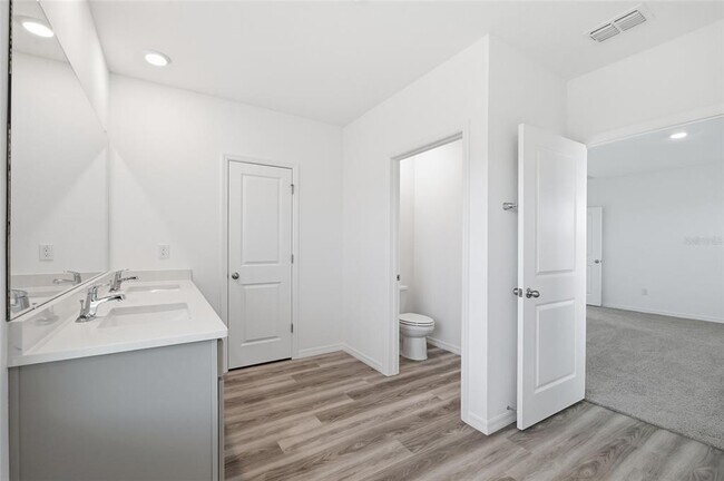 Building Photo - 17786 Acorn Drop Rd