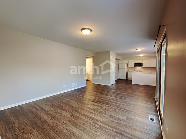 Building Photo - 1186 Blackburn Dr