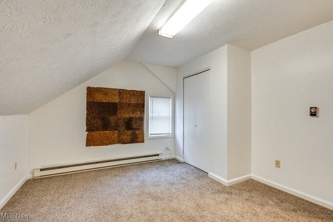 Building Photo - 630 Mineola Ave