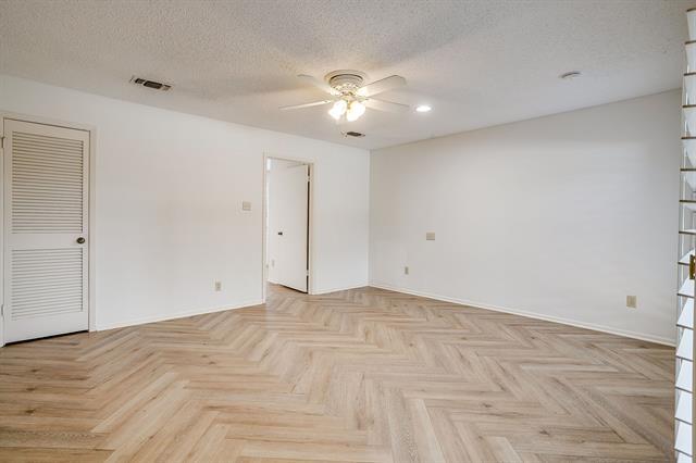 Building Photo - 5605 Collinwood Ave