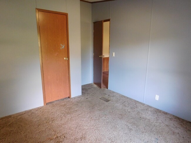 Building Photo - 233 Co Rd 725