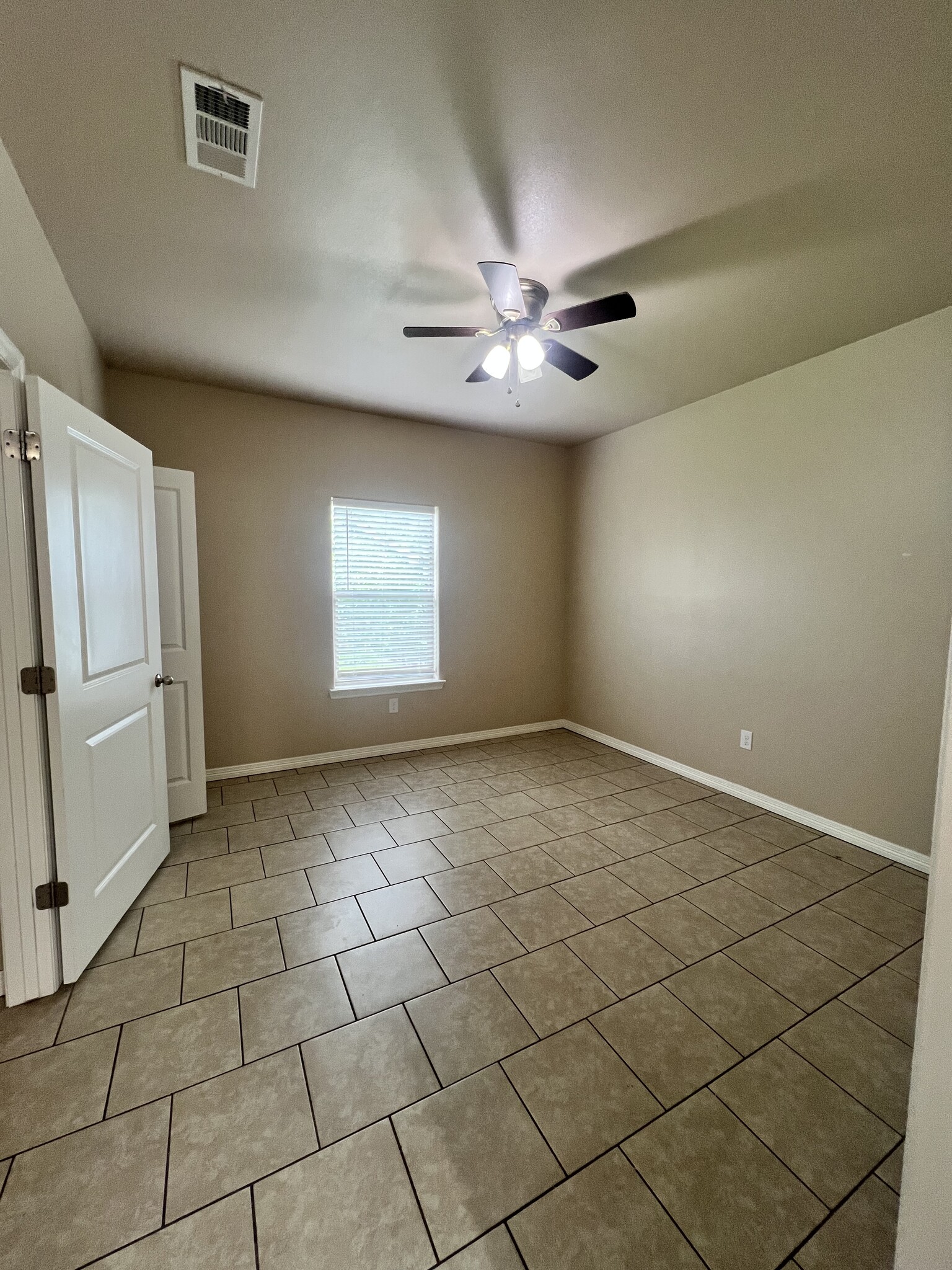 Bedroom - 2321 Port Neches Ave
