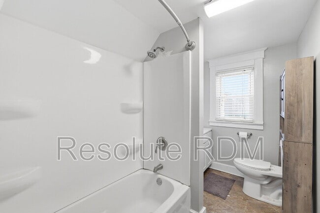 Building Photo - 1622 Yandes St