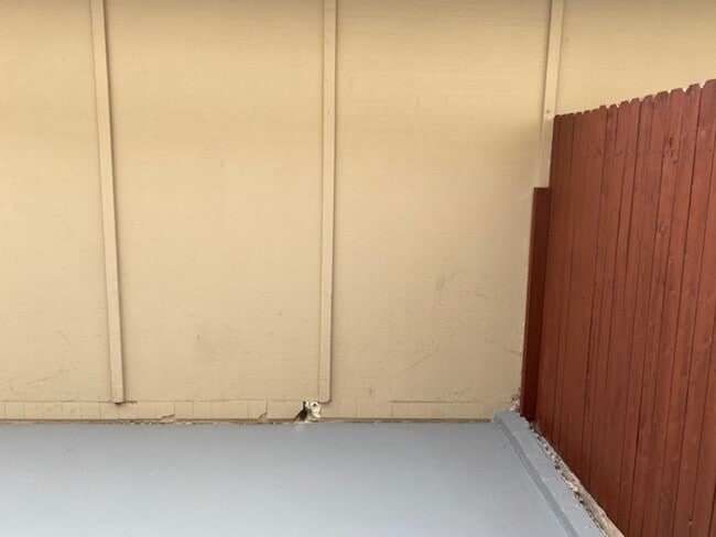 Building Photo - **Coming Soon ** Spacious 4-Bedroom Townho...