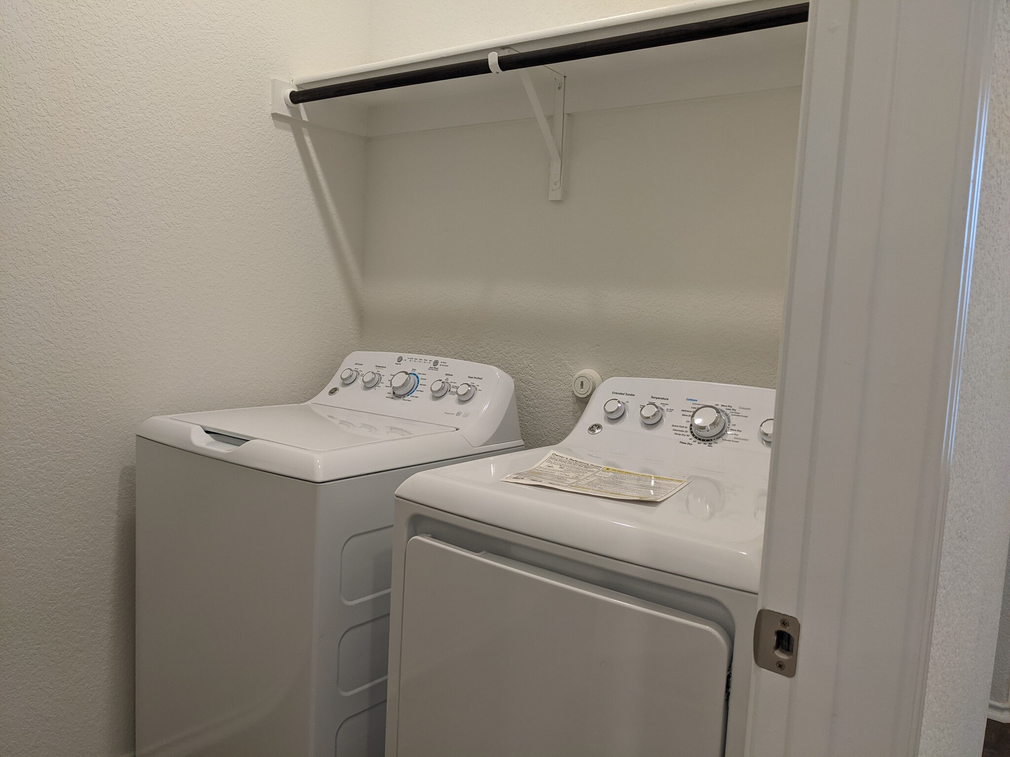 Washer Dryer Room - 100 Montauk Loop