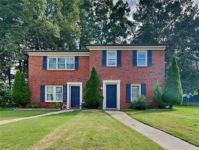 Primary Photo - 424 Charleston Ln