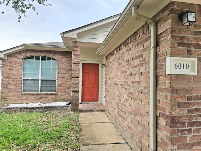 Building Photo - 6010 Fergis Dr