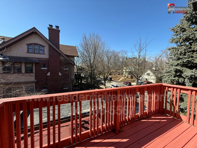 Building Photo - 1155 N 21st St