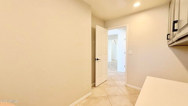 Building Photo - 10188 E Cortez Dr