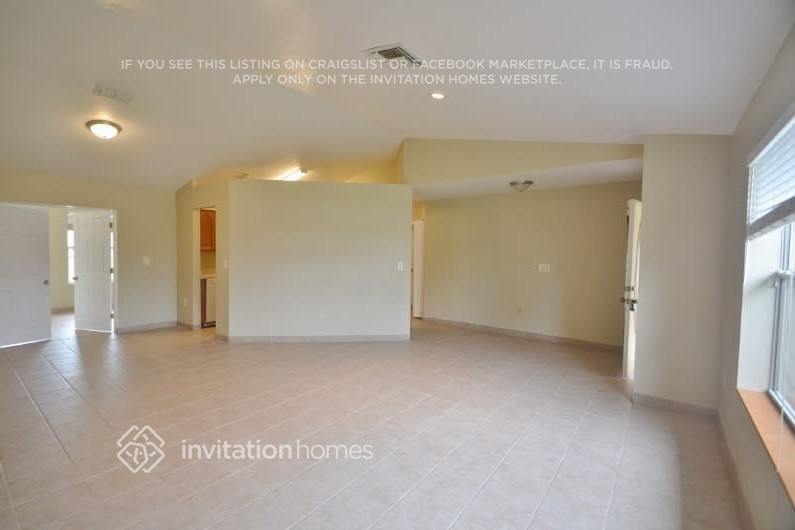 Building Photo - 847 Mendoza Dr