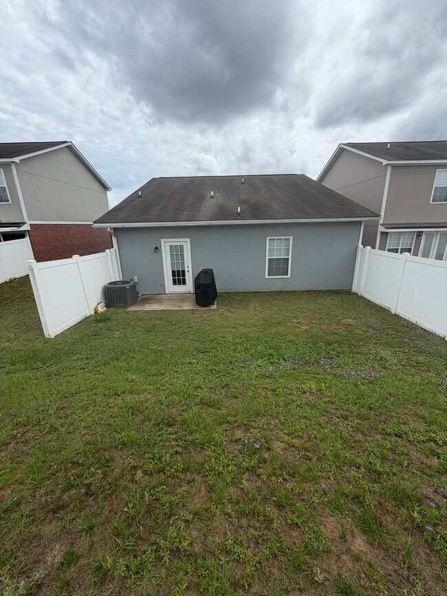 Building Photo - 209 Camden Drive