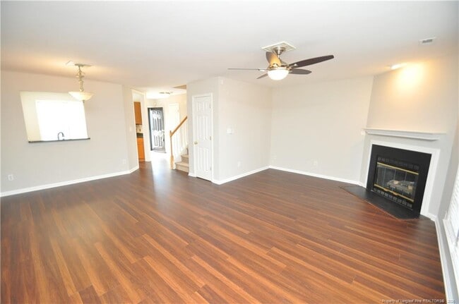 Building Photo - 402 Knightsborough Way