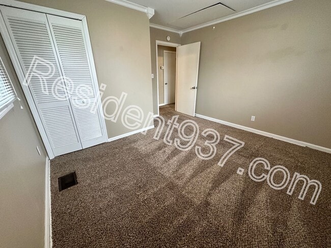 Building Photo - 3 Bed 1 Bath Home