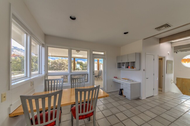 Building Photo - SANDIA HEIGHTS EXECUTIVE RENTAL 2+Story 3B...