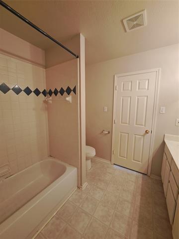 Building Photo - 612 Tall Tree Dr