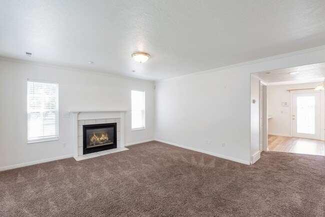 Building Photo - Peaceful Provo Row End Townhome