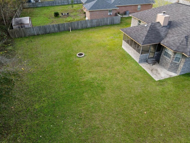 Building Photo - AVAILABLE JUNE [NO PETS PERMITTED]