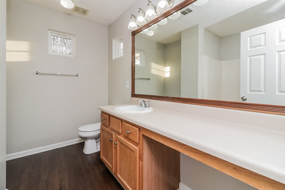 Building Photo - 124 Swanee Ln