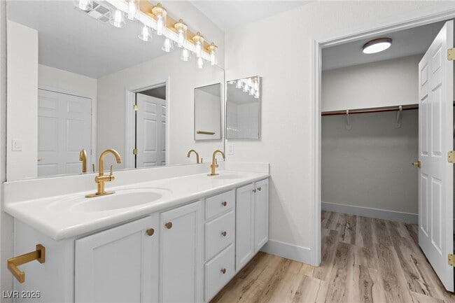 Building Photo - 3327 Erva St