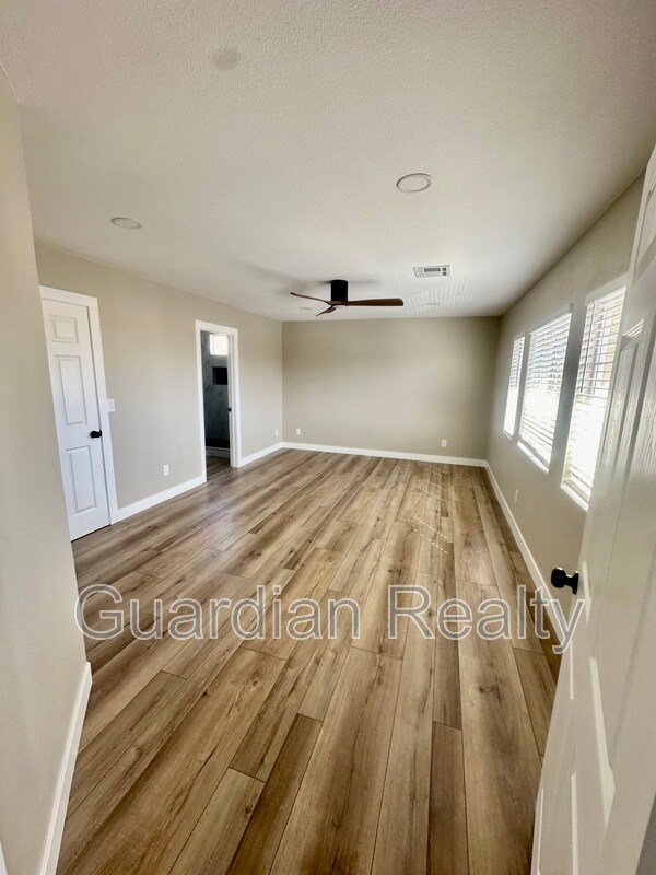 Building Photo - 275 Adorno Dr