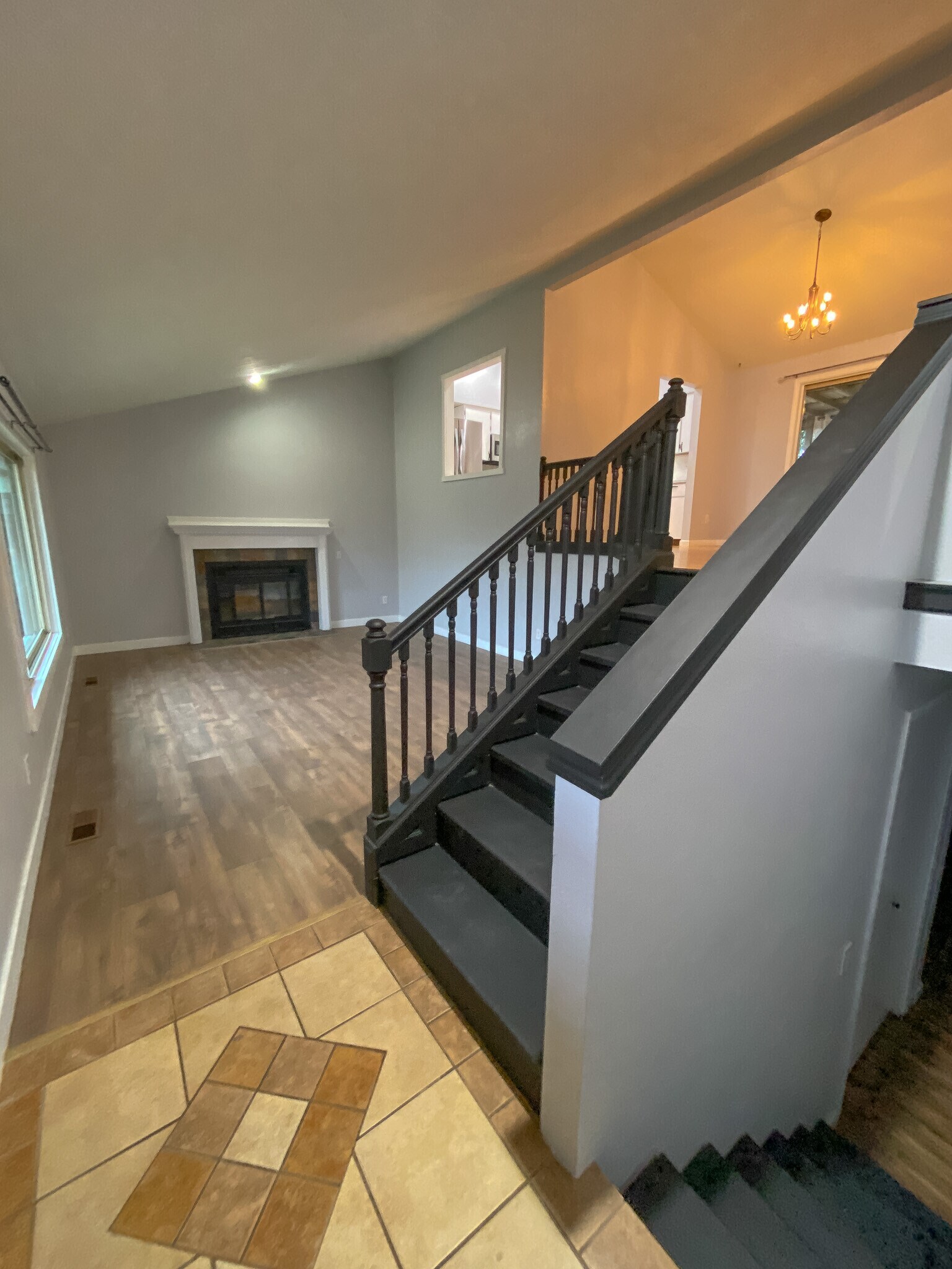 Building Photo - 925 Manzanal St NE