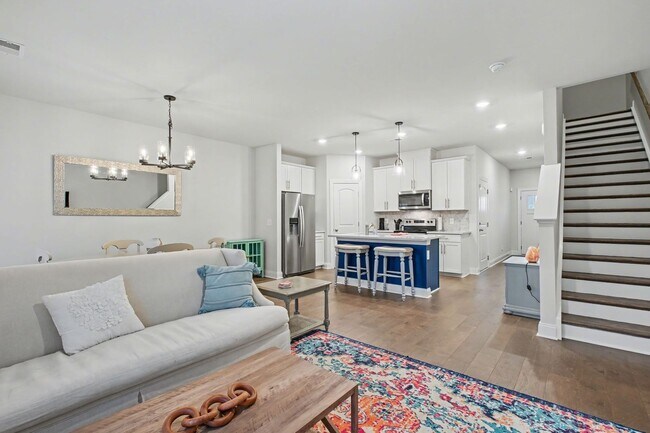 Building Photo - 3 BED 2.5 BATH TOWNHOME ON THE WEST SIDE OF LEBANON!